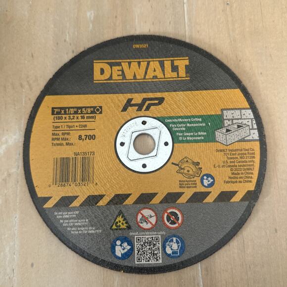 Dewalt Masonry Cut-Off Wheels 7 x 1/8 x 5/8 for Circular Saw DWA3502 - Picture 1 of 2